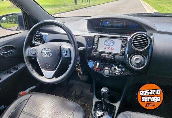 Autos - Toyota Etios 2017 Nafta 65000Km - En Venta