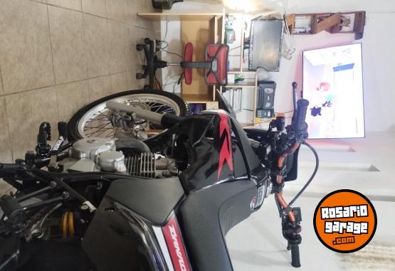 Motos - Honda XR tornado 250 2022 Nafta 29303Km - En Venta