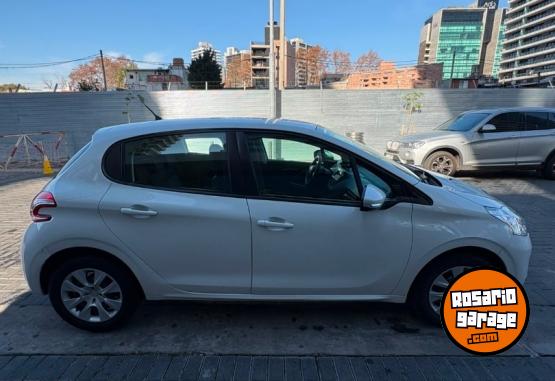 Autos - Peugeot 208 active 2014 Nafta 48000Km - En Venta