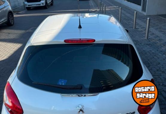 Autos - Peugeot 208 active 2014 Nafta 48000Km - En Venta