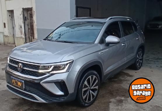 Autos - Volkswagen Taos Highline 2023 Nafta 32000Km - En Venta