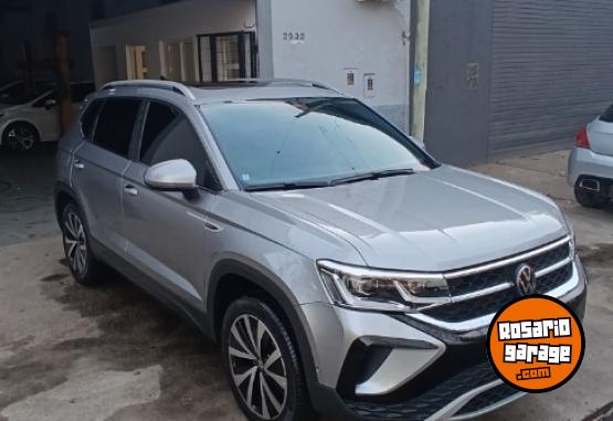 Autos - Volkswagen Taos Highline 2023 Nafta 32000Km - En Venta
