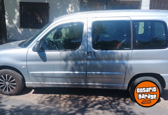 Utilitarios - Citroen Berlingo 2012 GNC 240000Km - En Venta