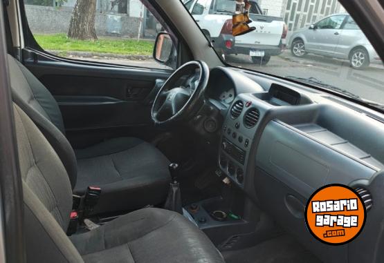 Utilitarios - Citroen Berlingo 2012 GNC 240000Km - En Venta
