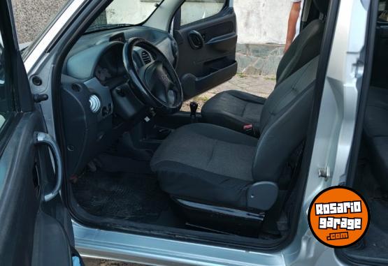 Utilitarios - Citroen Berlingo 2012 GNC 240000Km - En Venta