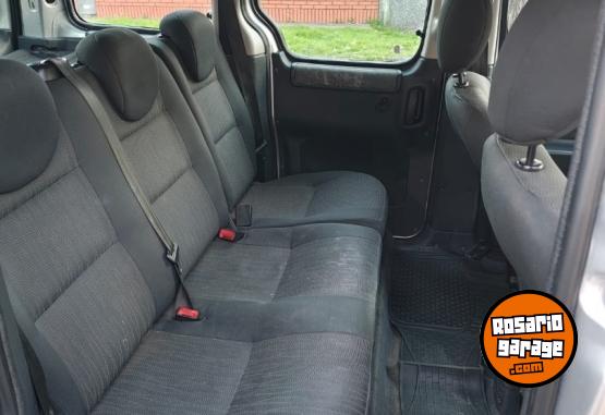 Utilitarios - Citroen Berlingo 2012 GNC 240000Km - En Venta