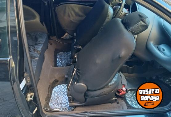 Autos - Ford Ka Action 1.6. 2005 Nafta 178000Km - En Venta