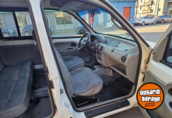Utilitarios - Renault Kangoo 2005 Diesel 200000Km - En Venta