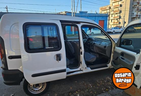 Utilitarios - Renault Kangoo 2005 Diesel 200000Km - En Venta