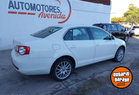 Autos - Volkswagen VENTO 2.5 LUXURI 2010 Nafta 189630Km - En Venta