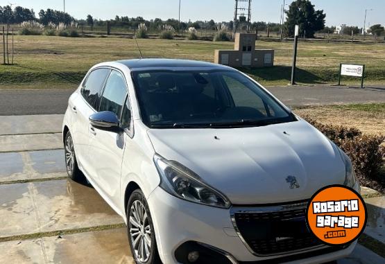 Autos - Peugeot 208 HDI 1.4 Diesel 2016 Diesel 160000Km - En Venta
