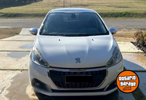 Autos - Peugeot 208 HDI 1.4 Diesel 2016 Diesel 160000Km - En Venta