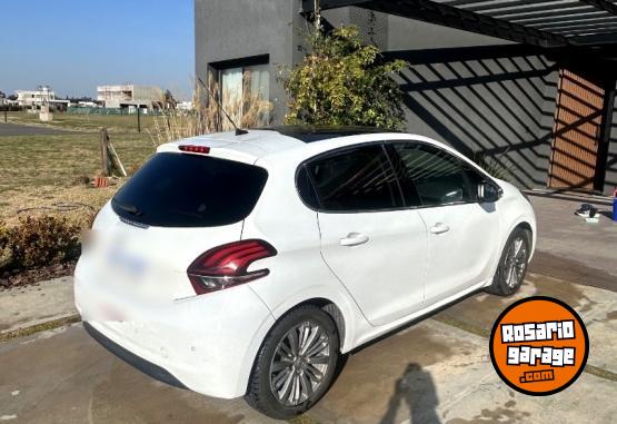 Autos - Peugeot 208 HDI 1.4 Diesel 2016 Diesel 160000Km - En Venta