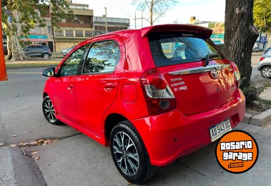 Autos - Toyota ETIOS XLS 2019 Nafta 143000Km - En Venta