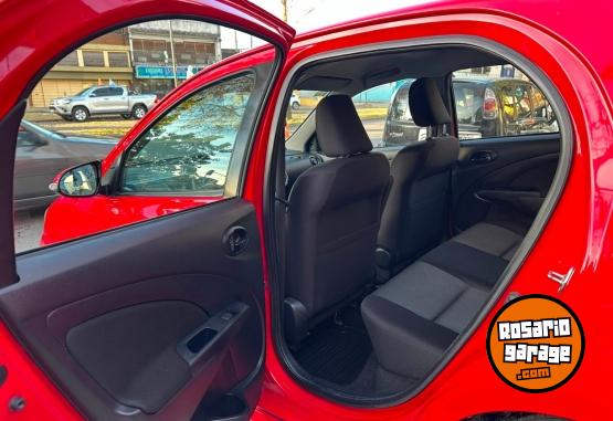 Autos - Toyota ETIOS XLS 2019 Nafta 143000Km - En Venta