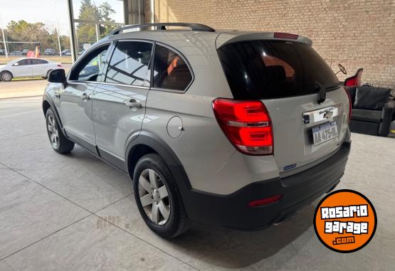 Autos - Chevrolet CAPTIVA 2.4 LS 2016 Nafta 250000Km - En Venta