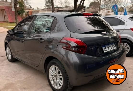 Autos - Peugeot 208 ALLURE PACK 2018 Nafta 76400Km - En Venta