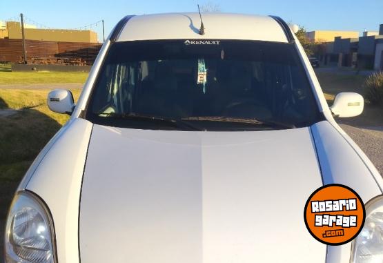 Utilitarios - Renault Kangoo autentique plus 2011 Nafta 140000Km - En Venta