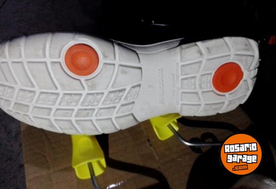 Indumentaria - Zapatos de trabajo - En Venta
