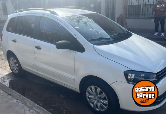 Autos - Volkswagen Suran 2013 Nafta 141000Km - En Venta