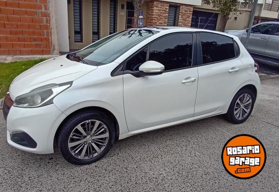 Autos - Peugeot 208 Allure 2017 Nafta 115000Km - En Venta