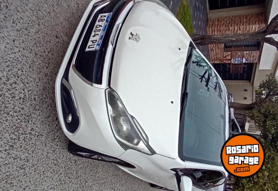 Autos - Peugeot 208 Allure 2017 Nafta 115000Km - En Venta