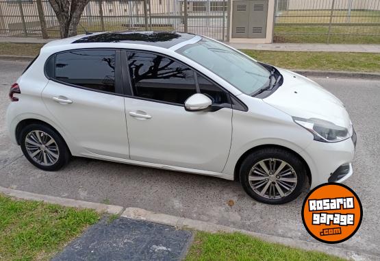 Autos - Peugeot 208 Allure 2017 Nafta 115000Km - En Venta