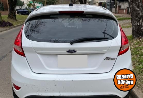 Autos - Ford Fiesta Kinetic 2012 Nafta 132000Km - En Venta