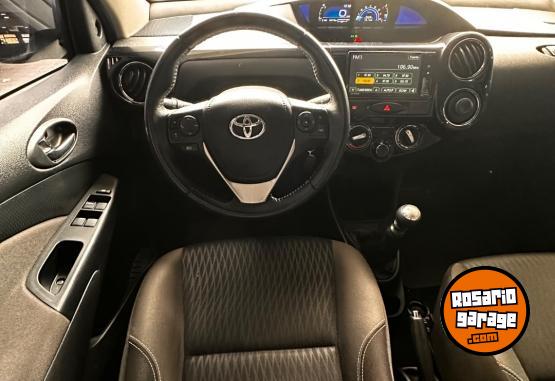 Autos - Toyota Etios 2019 Nafta 60000Km - En Venta