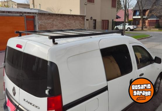 Utilitarios - Renault Kangoo express 2023 Nafta 75000Km - En Venta