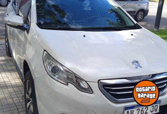 Autos - Peugeot 208 fellini 2017 Nafta 123000Km - En Venta
