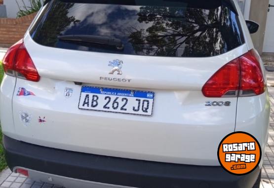 Autos - Peugeot 208 fellini 2017 Nafta 123000Km - En Venta