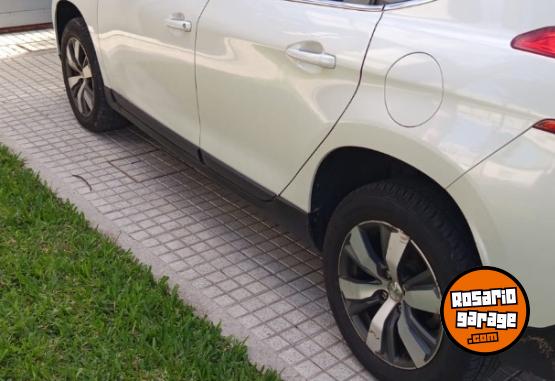 Autos - Peugeot 208 fellini 2017 Nafta 123000Km - En Venta