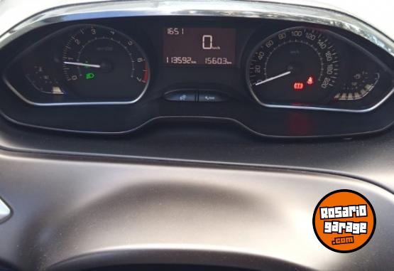 Autos - Peugeot 208 fellini 2017 Nafta 123000Km - En Venta