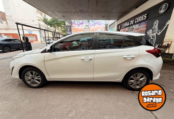 Autos - Toyota Yaris 2020 Nafta 200000Km - En Venta