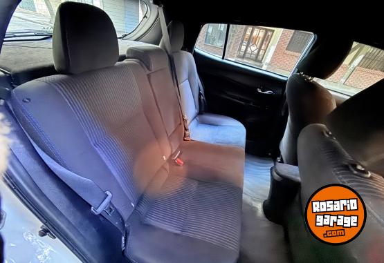 Autos - Toyota Yaris 2020 Nafta 200000Km - En Venta