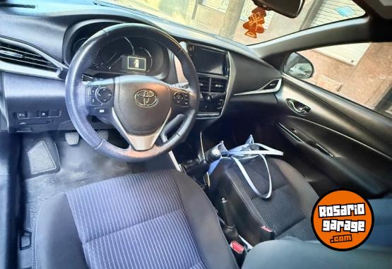 Autos - Toyota Yaris 2020 Nafta 200000Km - En Venta