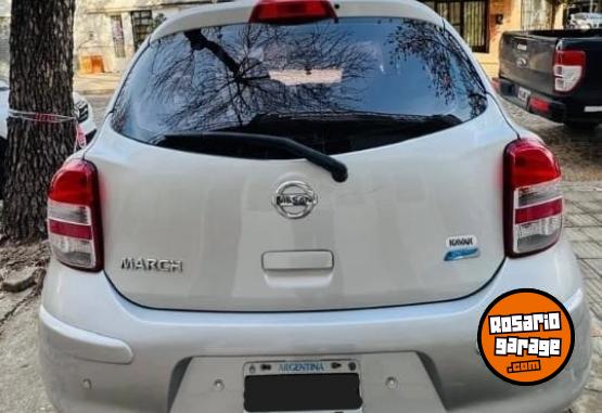 Autos - Nissan March 2013 Nafta 106000Km - En Venta