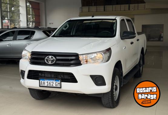 Camionetas - Toyota Hilux DX 4x2 2025 Diesel 19000Km - En Venta