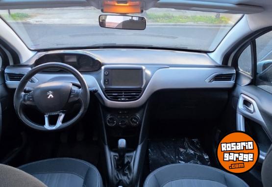Autos - Peugeot 208 2017 Nafta 68000Km - En Venta