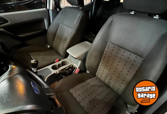 Camionetas - Ford RANGER 2017 Diesel 92000Km - En Venta