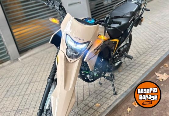 Motos - Honda XR190cc 2026 Nafta 2900Km - En Venta