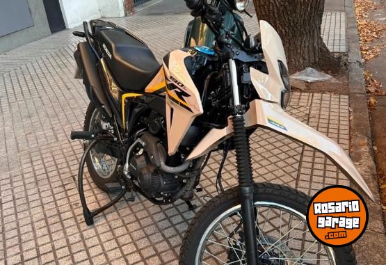 Motos - Honda XR190cc 2026 Nafta 2900Km - En Venta