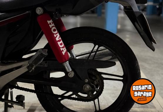 Motos - Honda Titan 2020 Nafta 39000Km - En Venta