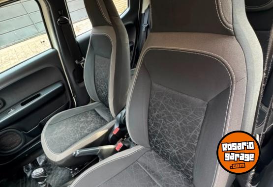 Autos - Fiat Mobi Kwid 2018 GNC 172000Km - En Venta