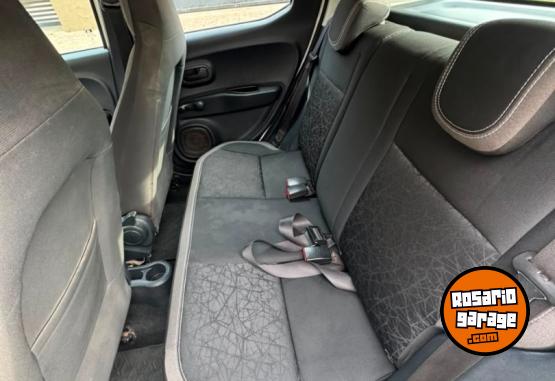 Autos - Fiat Mobi Kwid 2018 GNC 172000Km - En Venta