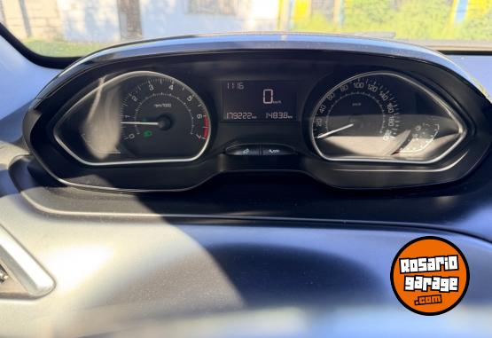 Autos - Peugeot 208 Feline 2014 Nafta 180000Km - En Venta
