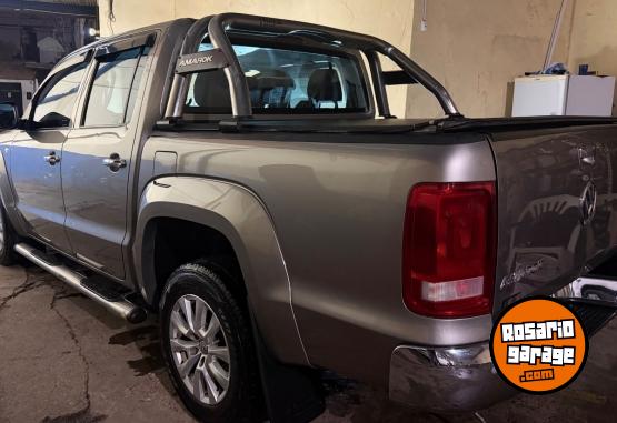 Camionetas - Volkswagen Amarok v6 confortline 2021 Diesel 200000Km - En Venta