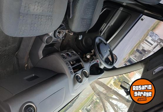 Autos - Ford Fiesta 2004 GNC 219000Km - En Venta