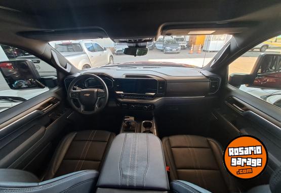 Camionetas - Chevrolet SILVERADO HIGH COUNTRY 2025 Nafta 17000Km - En Venta